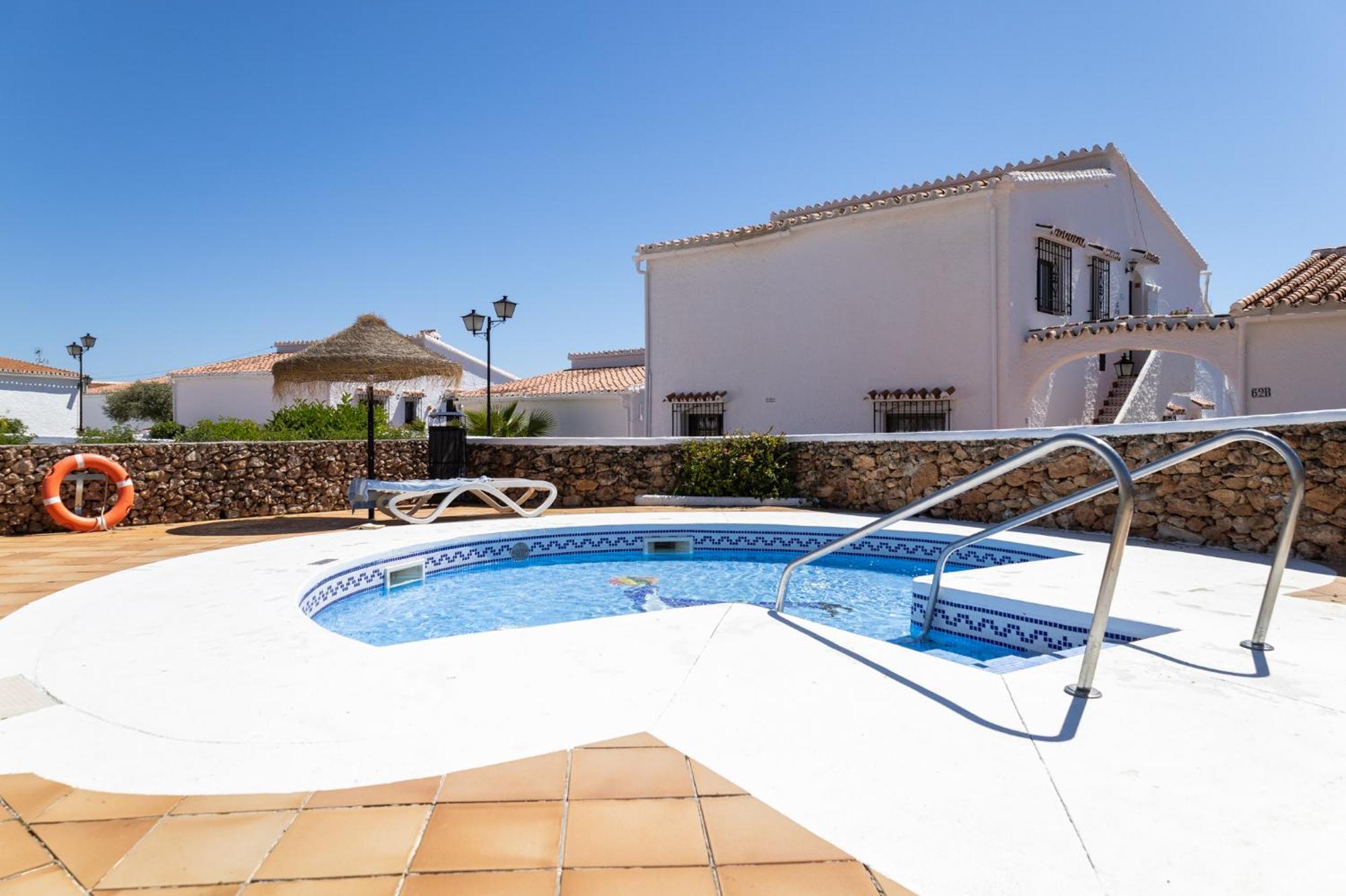 Capistrano Village, 1 Bedroom + Free Wi-Fi Nerja Exterior foto